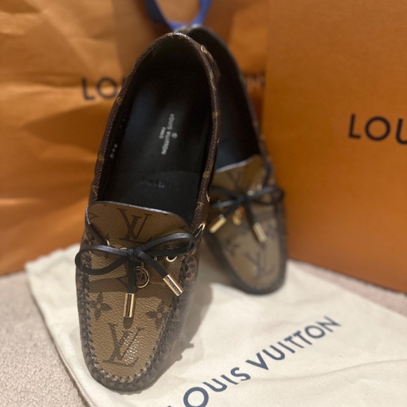 🛍️Louis Vuitton Moccasin🛍️ - Picture 3 of 7